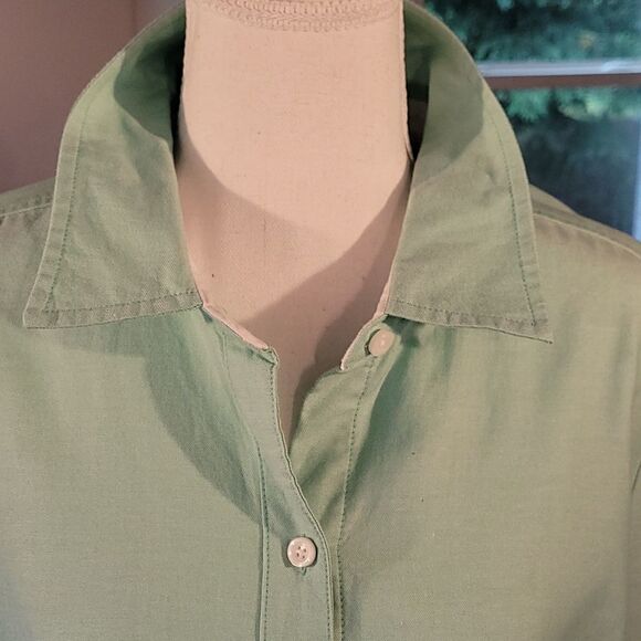 Croft&Barrow sz L mint colored button up snort - Picture 2 of 11